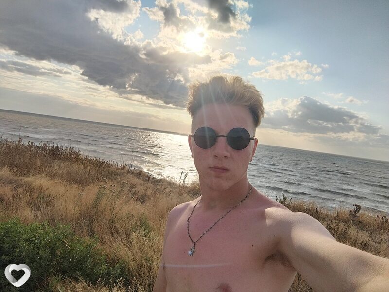 Артём, 23, Москве — анкета №3294776