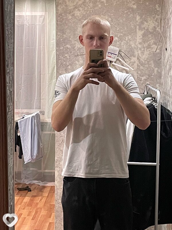 Кирилл, 21, Черногорске — анкета №3295185