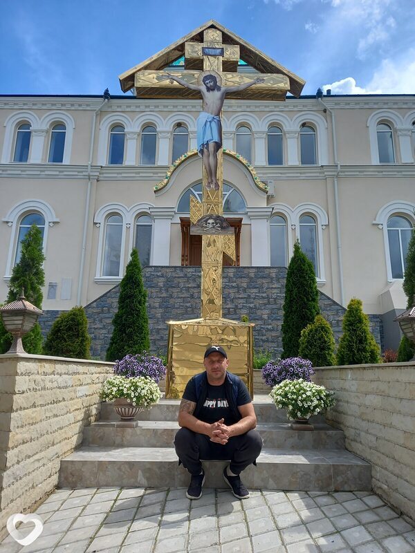 Petru, Резина