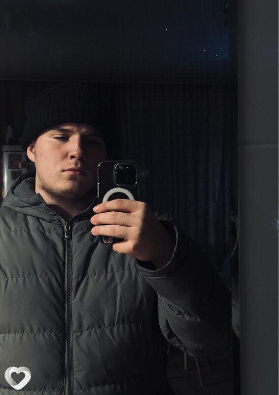 Илья, 19, Красноярске — анкета №3297403