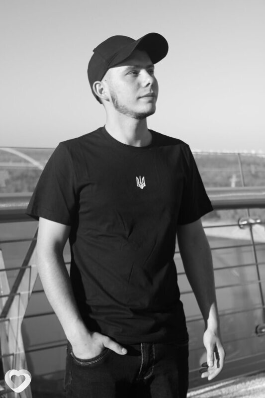 Юрій, 21, Киеве — анкета №3298158