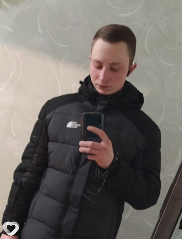 Эдуард, 23, Омске — анкета №3298571