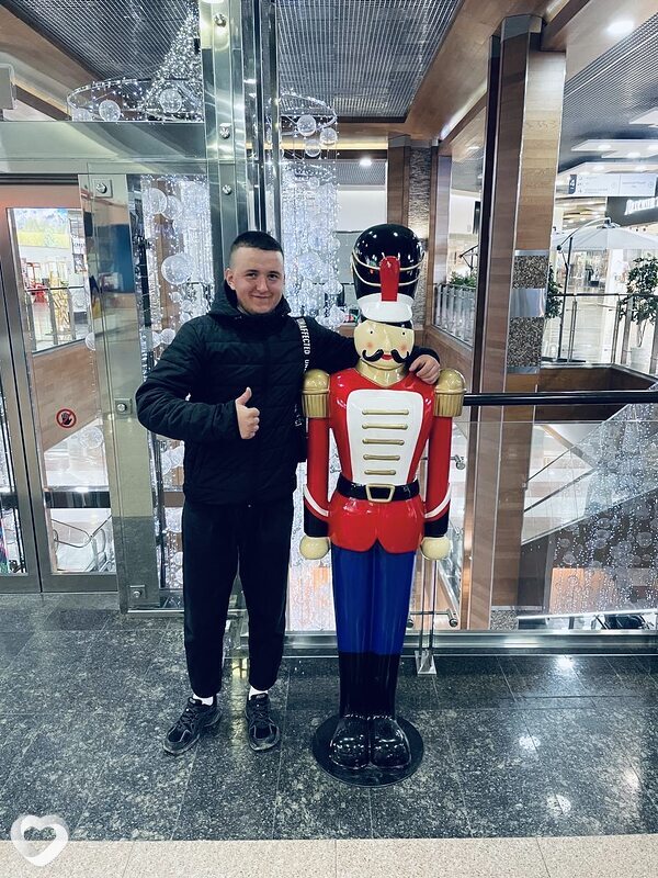 Феликс, 21, Барнауле — анкета №3299254