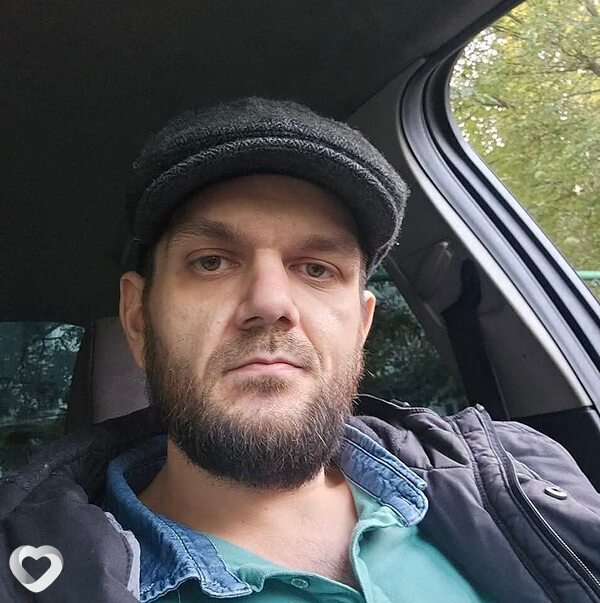Victor, Bacău
