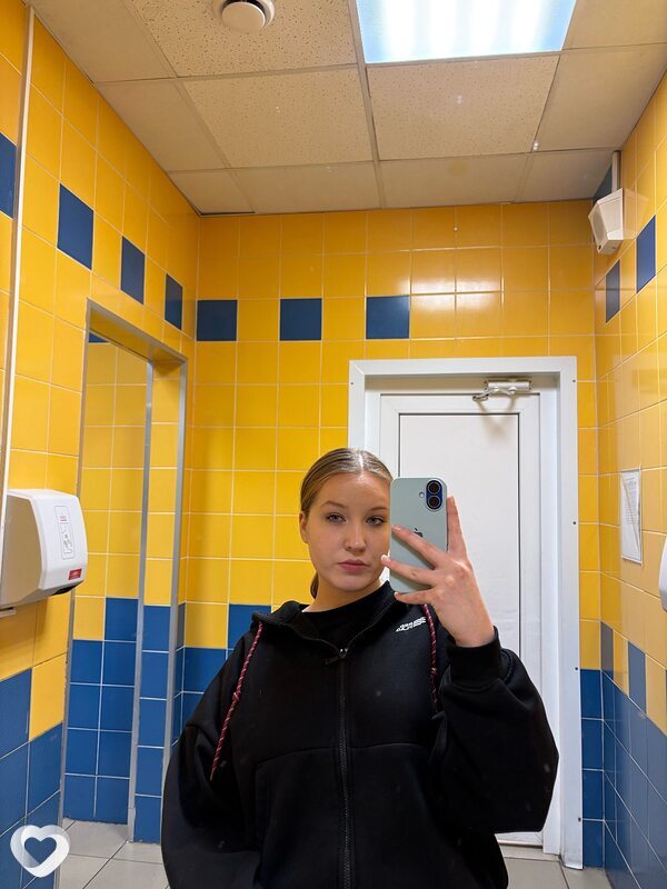 Наташа, 19, Санкт-Петербурге — анкета №3301572