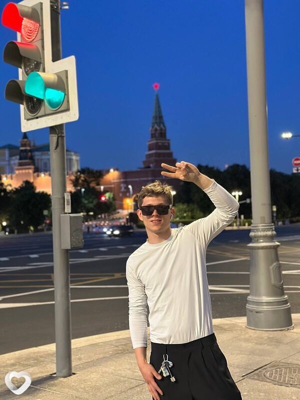 Павел, 21, Москве — анкета №3302773