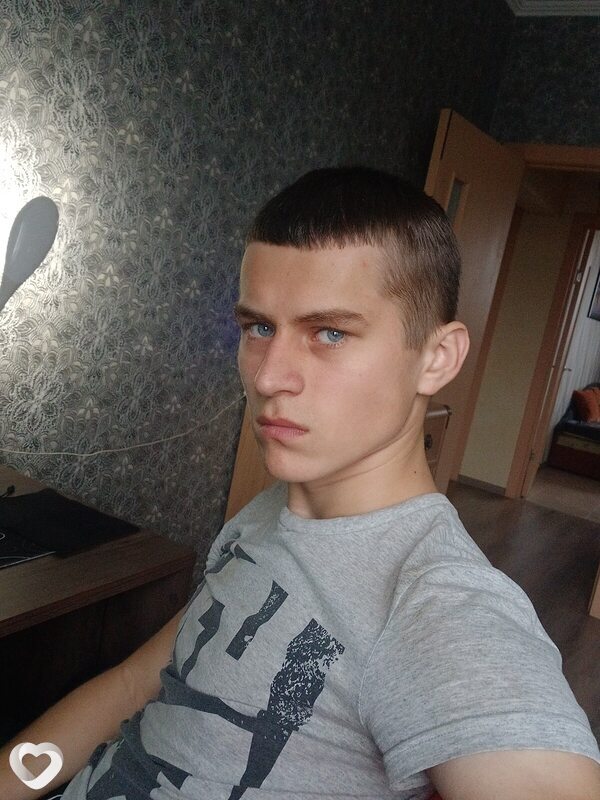 Артём, 20, Гродно — анкета №3303329