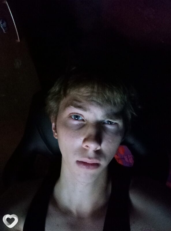 Алексей, 21, Астрахани — анкета №3303341