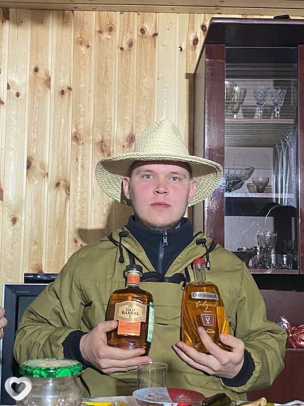 Артем, 24, Заволжье — анкета №3304135