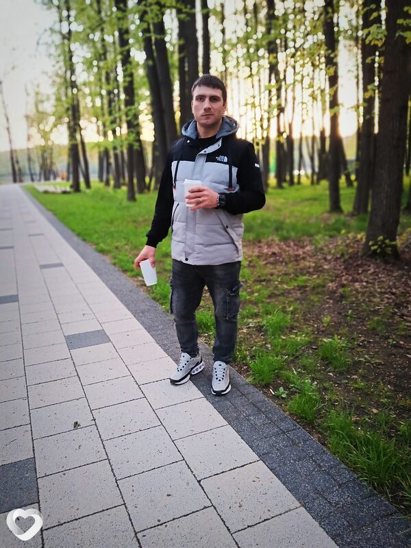 Илья, 25, Донецке — анкета №3304261