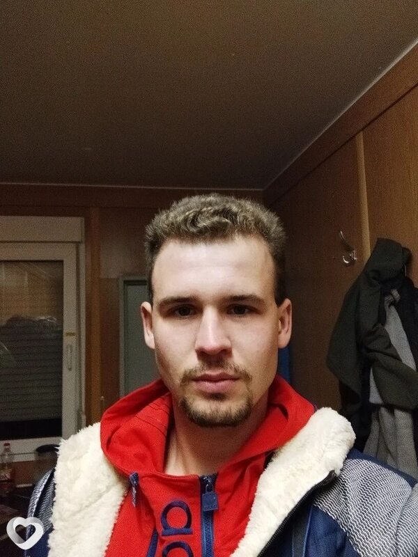 Артём, 26, Смоленске — анкета №3304368