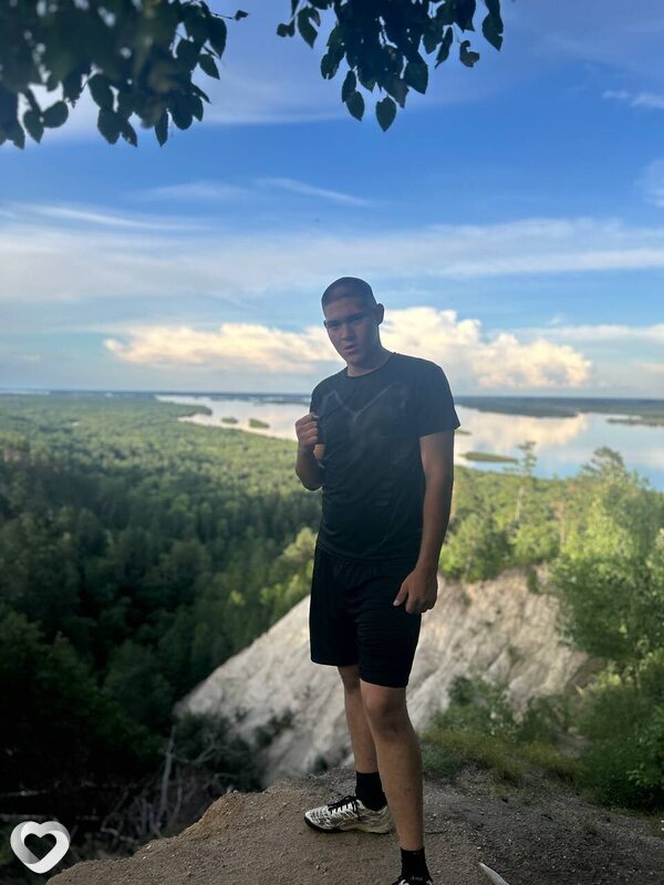 Кирилл, 19, Благовещенске — анкета №3304549