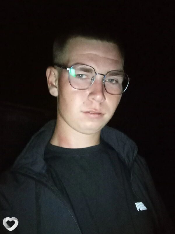 Антон, 21, Чите — анкета №3306330