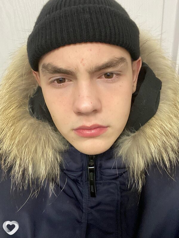 Даня, 19, Омске — анкета №3306438