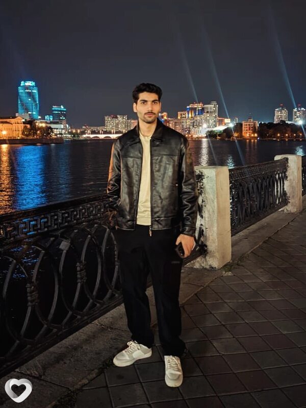 Амир, 20, Екатеринбурге — анкета №3307116