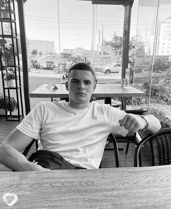 Илья, 22, Витебске — анкета №3307973