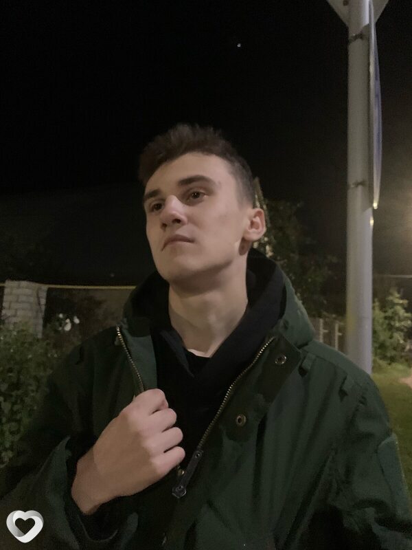Максим, 22, Коврове — анкета №3308318