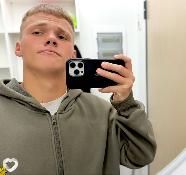 Александр, 21, Санкт-Петербурге — анкета №3308606