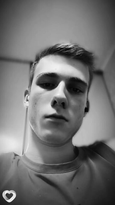 Антон, 18, Новосибирске — анкета №3311300