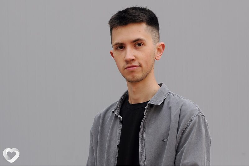 Артём, 24, Ижевске — анкета №3311596