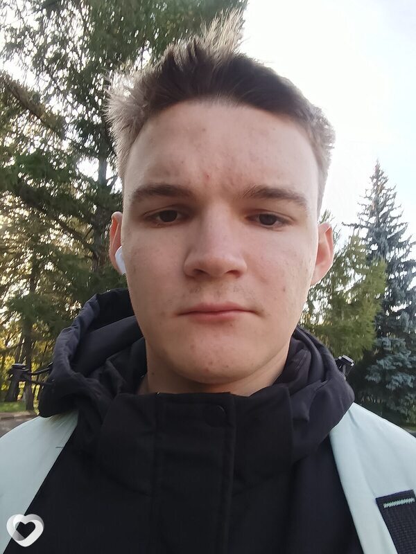 Данил, 21, Омске — анкета №3313188