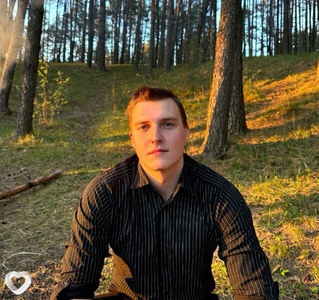 Артем, 22, Витебске — анкета №3312786