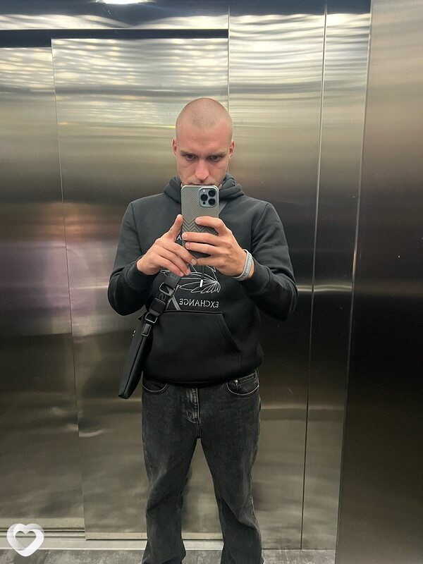 Иван, 22, Курганинске — анкета №3312943