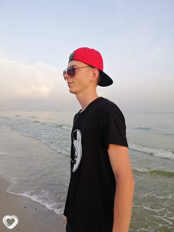 Владислав, 22, Николаеве — анкета №3312920