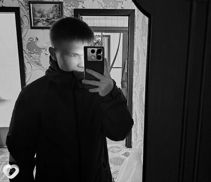 Артём, 20, Юрге — анкета №3317259