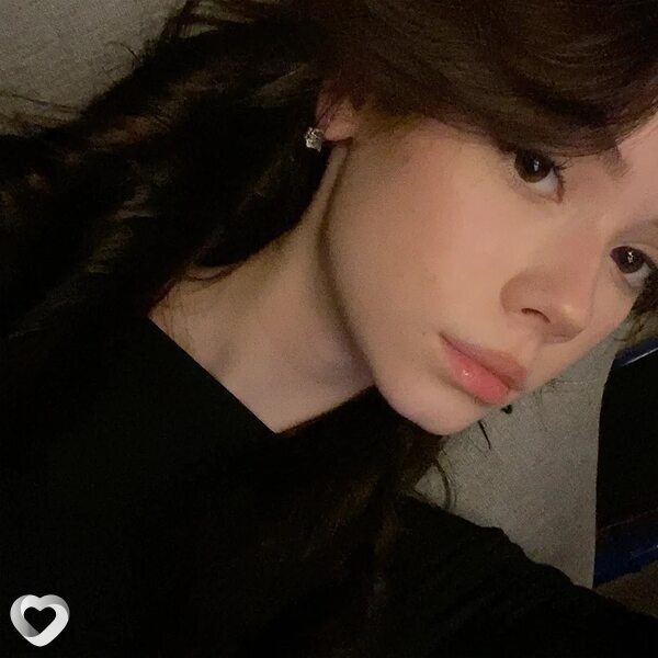 Юлька, 19, Санкт-Петербурге — анкета №3318049