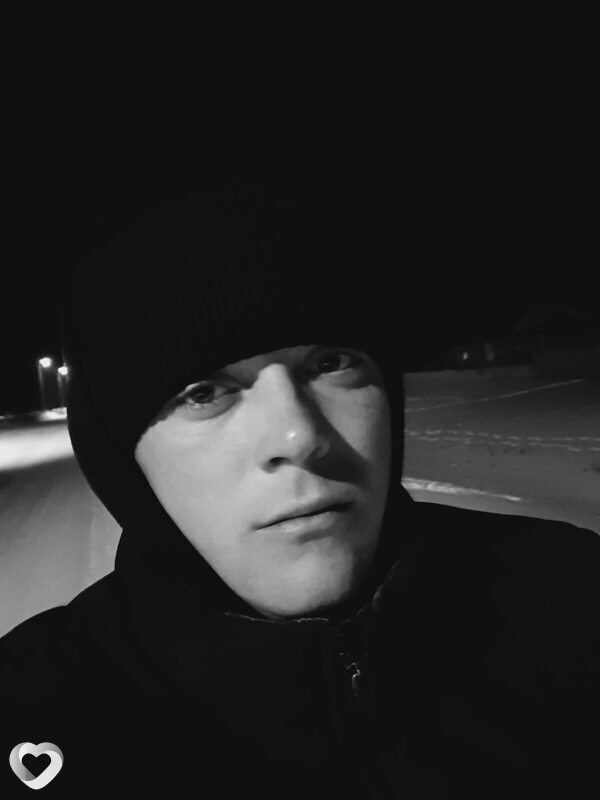 Антон, 23, Степногорске — анкета №3320612