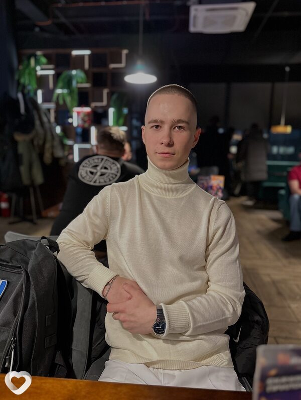 Максим, 20, Омске — анкета №3321225
