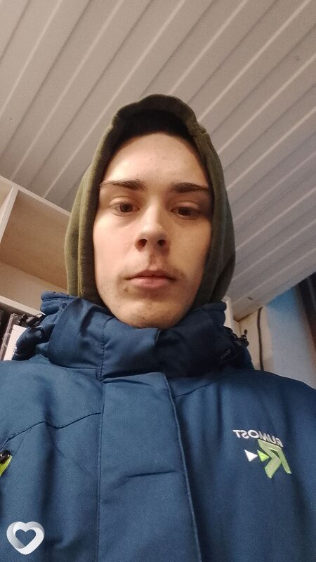 Кирилл, 18, Новосибирске — анкета №3322078