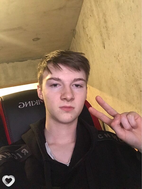 Максим, 19, Иванове — анкета №3321866