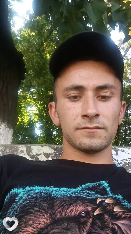 Артём, 25, Азове — анкета №3322339