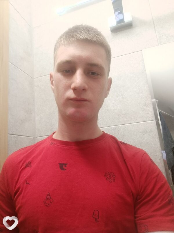 Денис, 21, Познань — анкета №3322454
