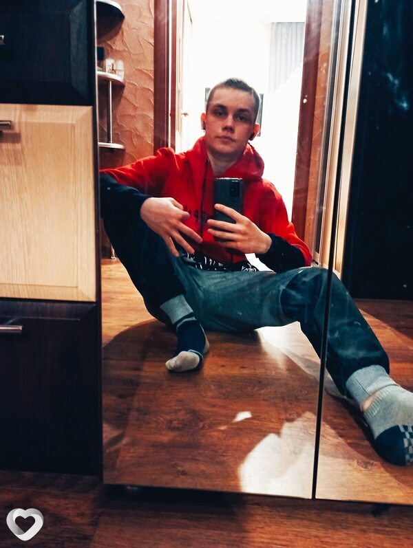 Александр, 19, Москве — анкета №3324088