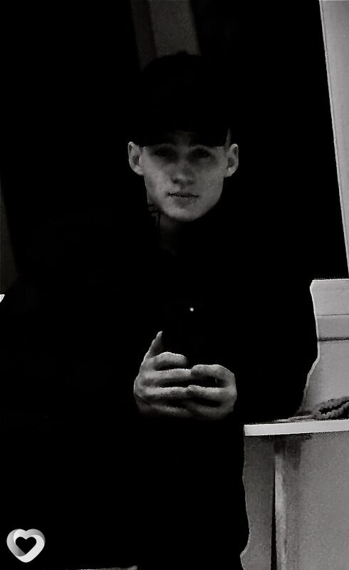Максим, 22, Армавире — анкета №3324669