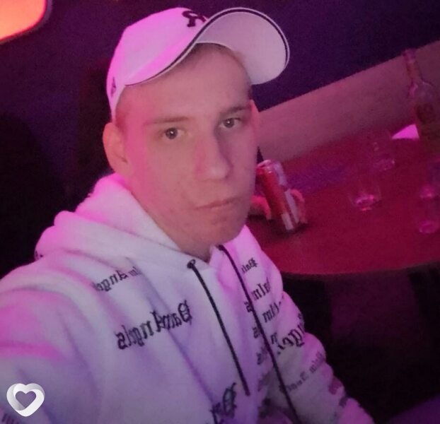 Анатолий, 23, Магнитогорске — анкета №3324982