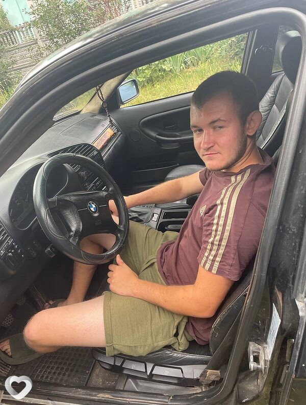 Артем, 19, Черкассах — анкета №3325028