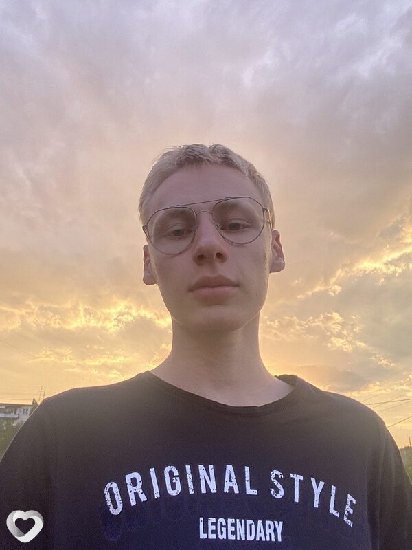 Артём, 20, Димитровграде — анкета №3325802