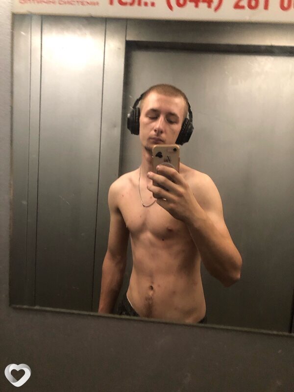 Andrey, 19, Киеве — анкета №3325728