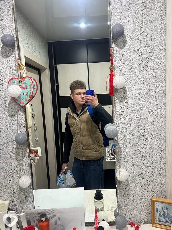 Александр, 21, Бобруйске — анкета №3329212