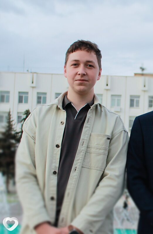 Илья, 18, Санкт-Петербурге — анкета №3331496