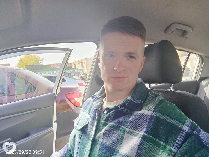 Илья, 25, Великом Новгороде — анкета №3332296