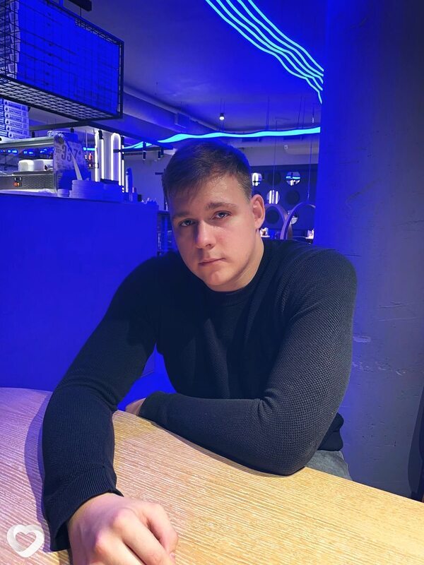 Илья, 21, Брянске — анкета №3333957