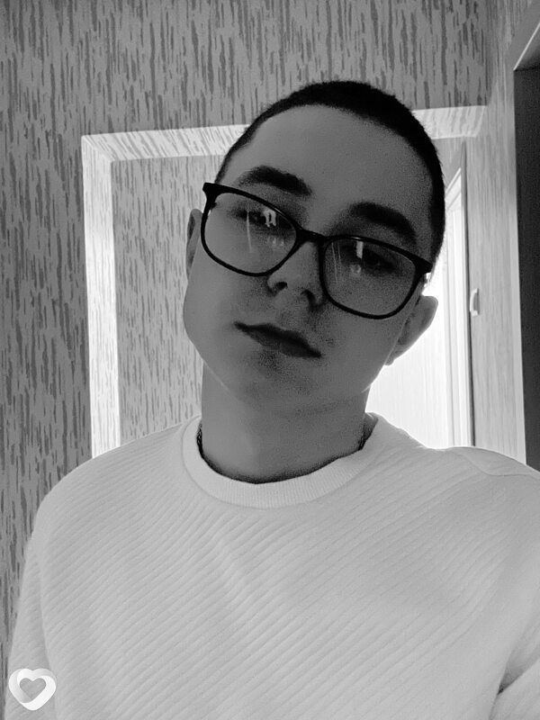 Евгений, 19, Лесосибирске — анкета №3335965