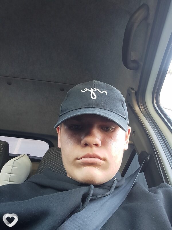 Михаил, 19, Усть-Каменогорск — анкета №3337098
