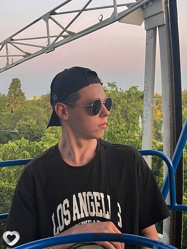 Слава, 19, Краснодаре — анкета №3338555