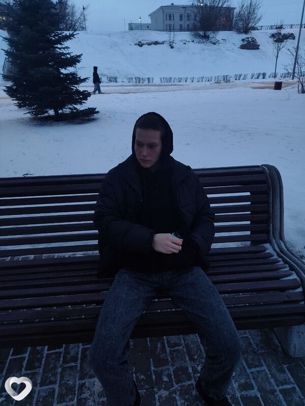 Владимир, 21, Мысках — анкета №3338714